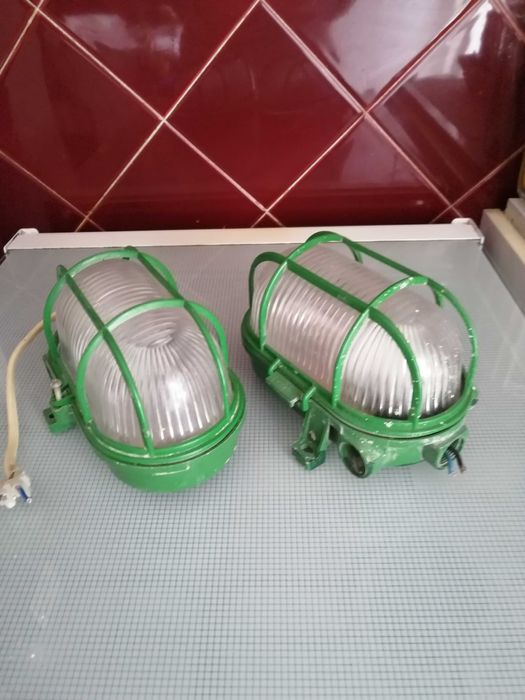 Palhaço, prateleira de canto e Pequenos electrodomésticos