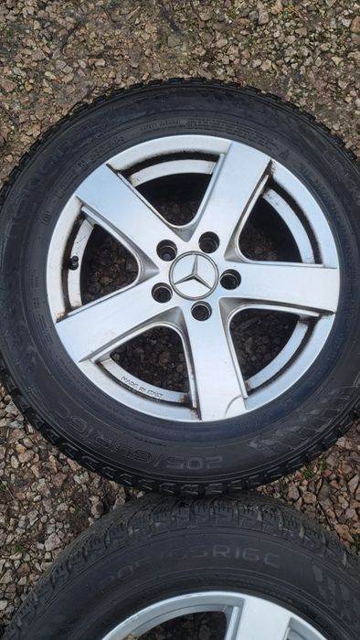 Koła zimowe Mercedes Vito Viano V Klasa 2022r 205 65 R16C Nokian 5x112