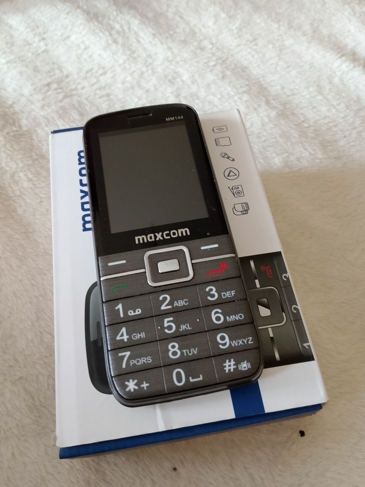 Telefon Maxcom MM 144