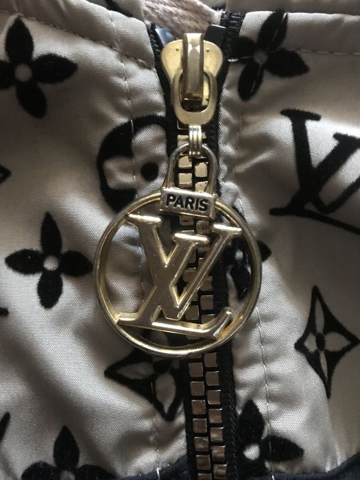 Plaszczyk jesienny LV S/M stan idealny cudo