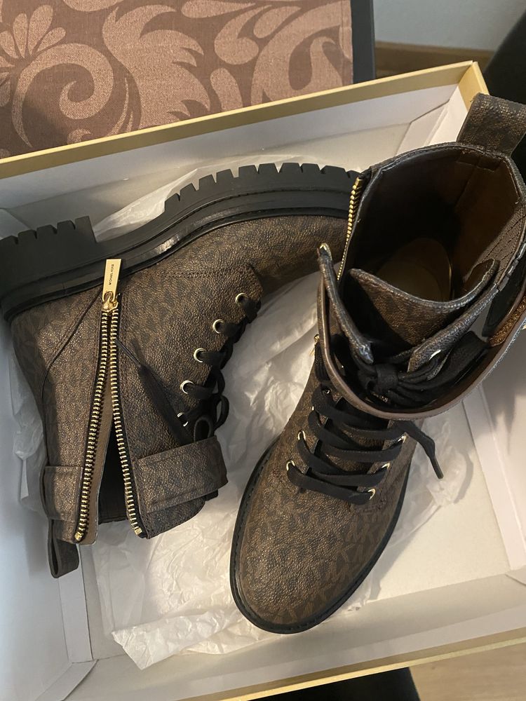 Bota Michael Kors usada 1 vez