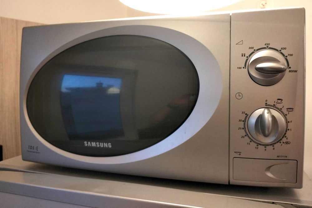 Mikrofalówka Samsung M1711N