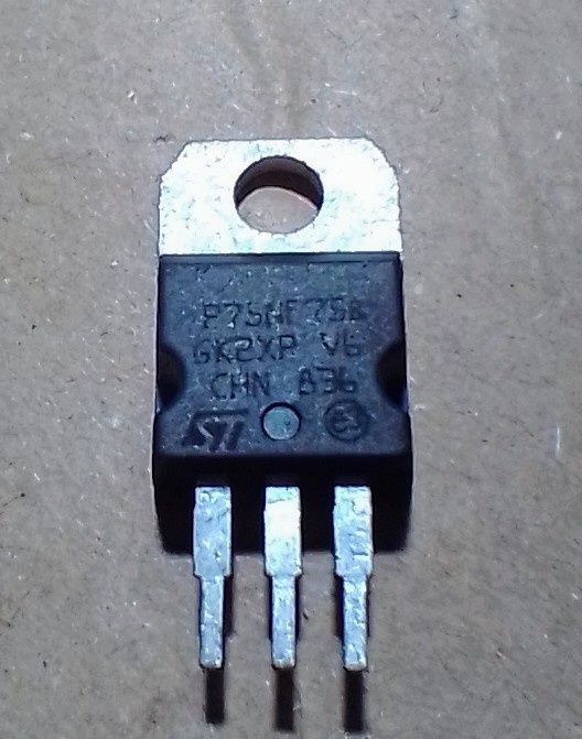 Транзистор P75NF75