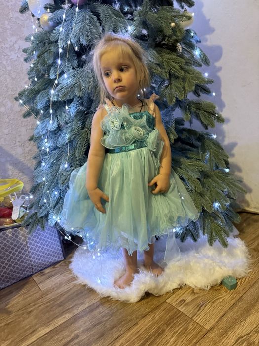 Святкова сукня для дівчинки