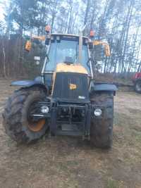 Traktor Fastrac 2135