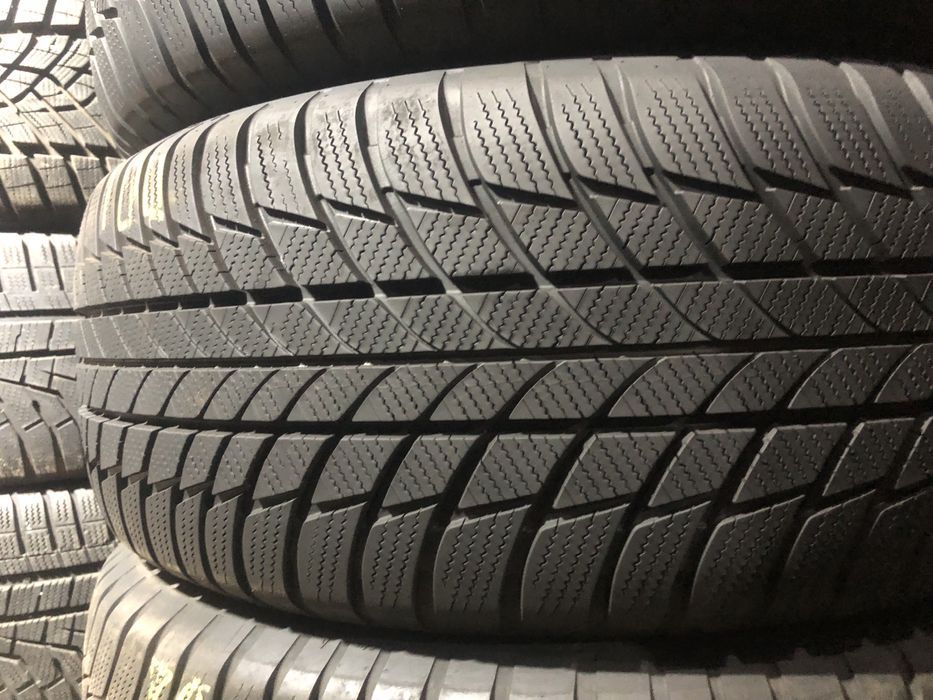 Шини 245/50 19 Bridgestone Blizzak lm 001 RSC