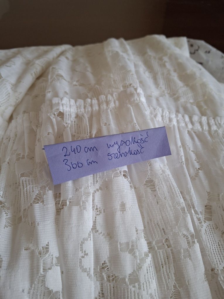 Firanka z falbaną.
