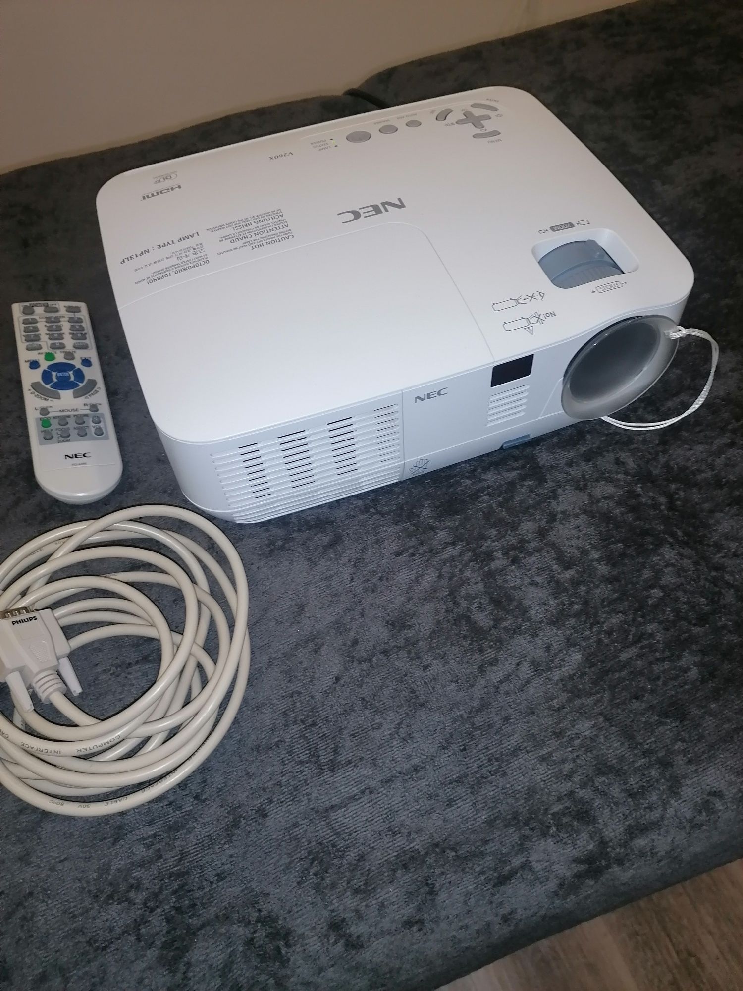 Videoprojetor NEC V260 +lâmpada extra nova