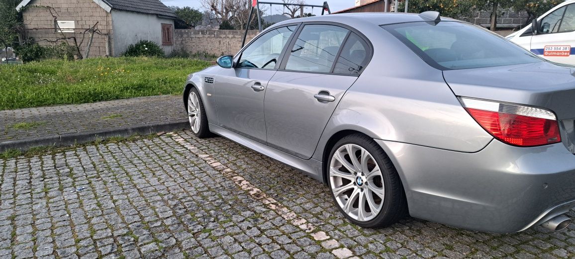 Bmw 520 Pack M completo