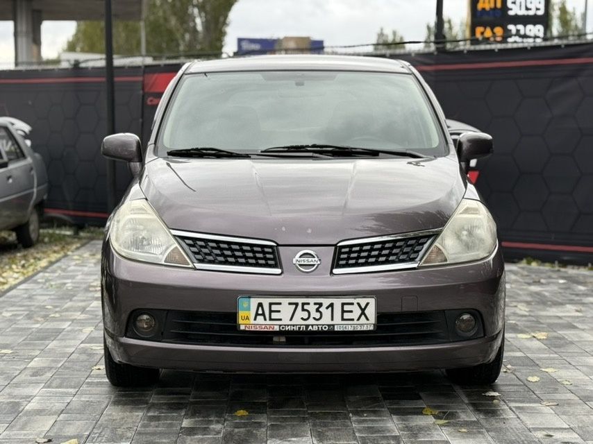 Продам Nissan Tiida  1.6i Automat 2008.
