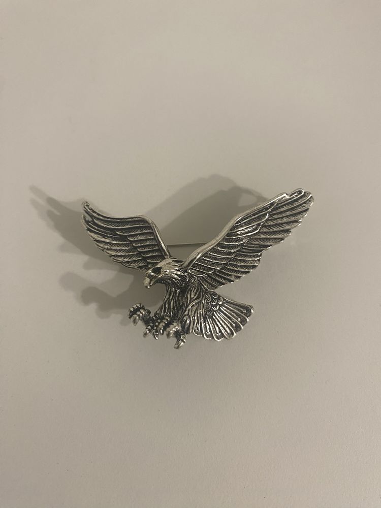 Broszka przypinka ptak orzeł kolor srebrny