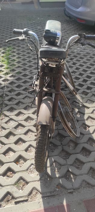 Sprzęt widoczny na zdjęciach