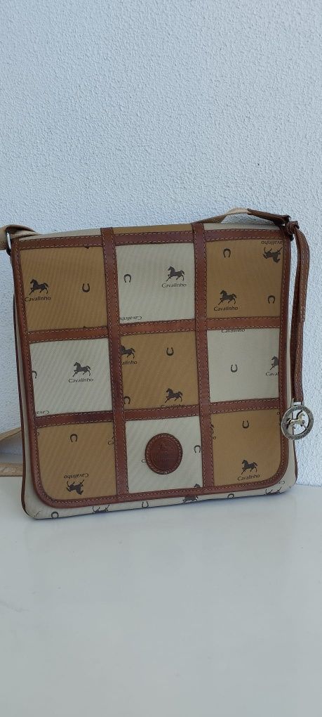 Bolsa da marca Cavalinho