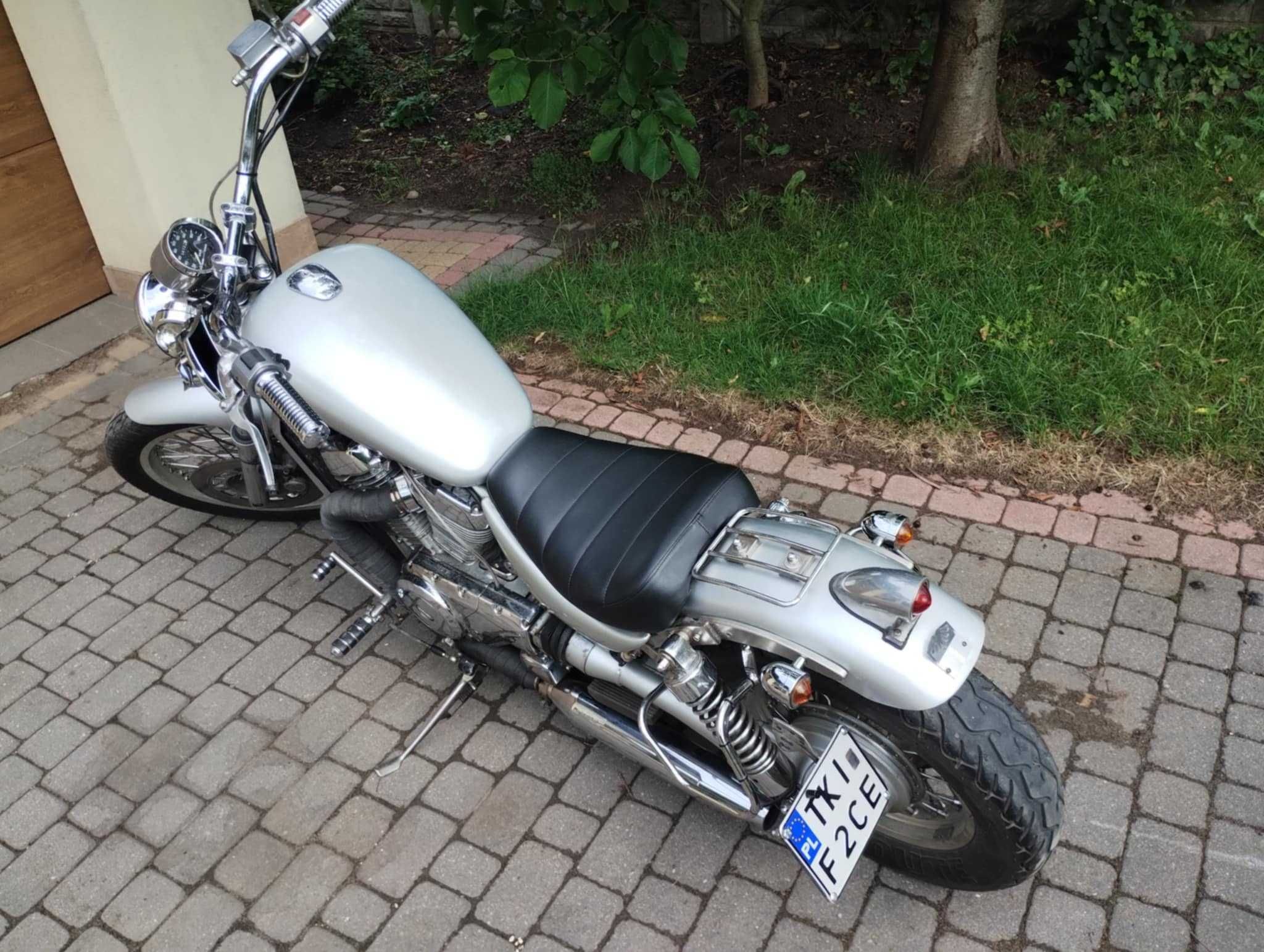 Suzuki Intruder VS750