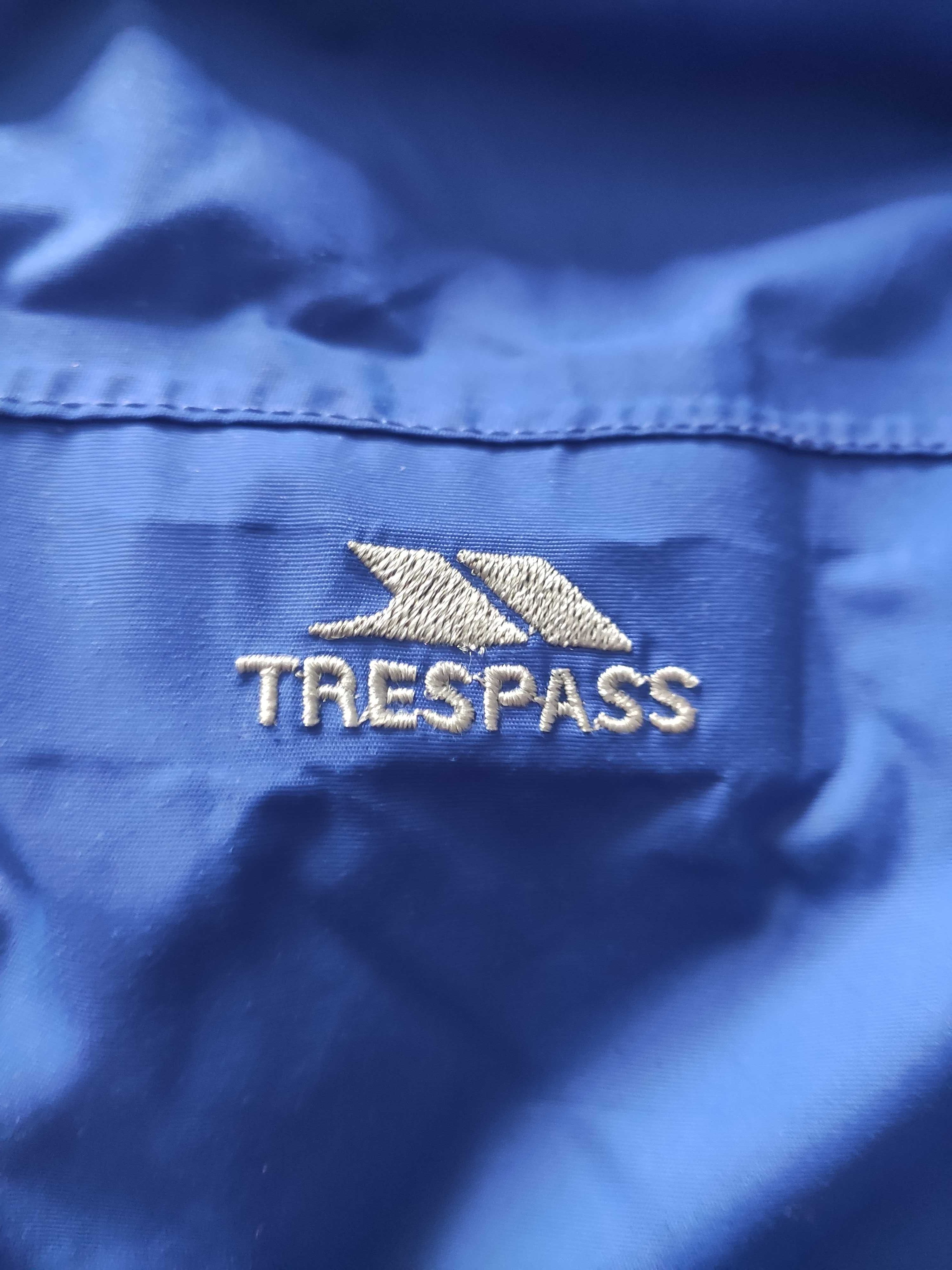 Куртка Trespass.