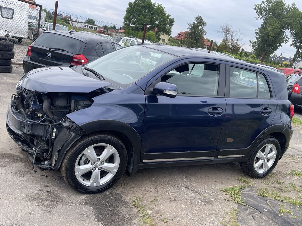 Toyota Urban Cruiser 1.4 D4D 4X4 Napęd Lekko Uszkodzona Transport