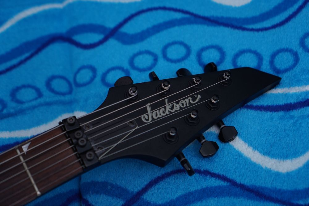 Jackson dinky 7 slattxmg3-7 czarna matowa gitara