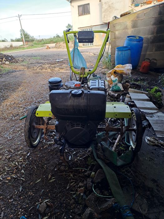 Moto enchada a disel