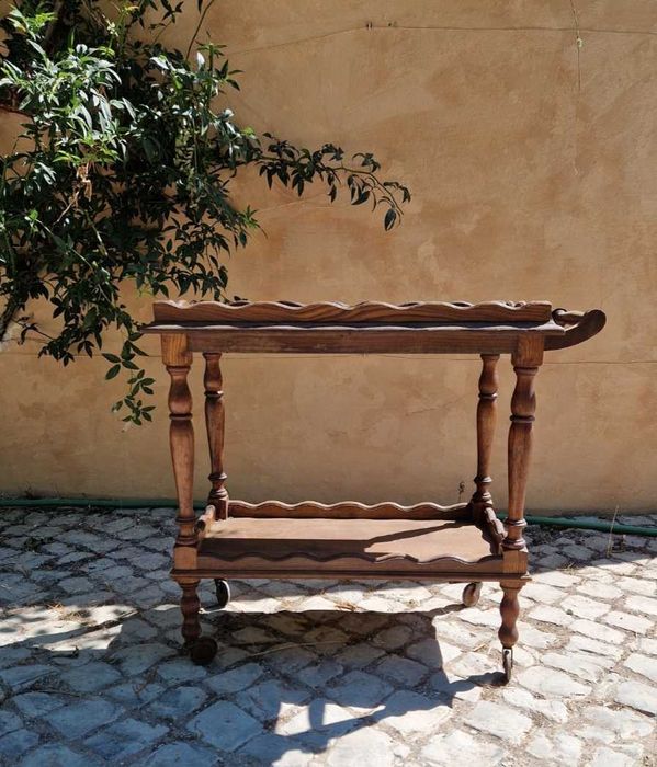 Carrinho de chà ou de apoio