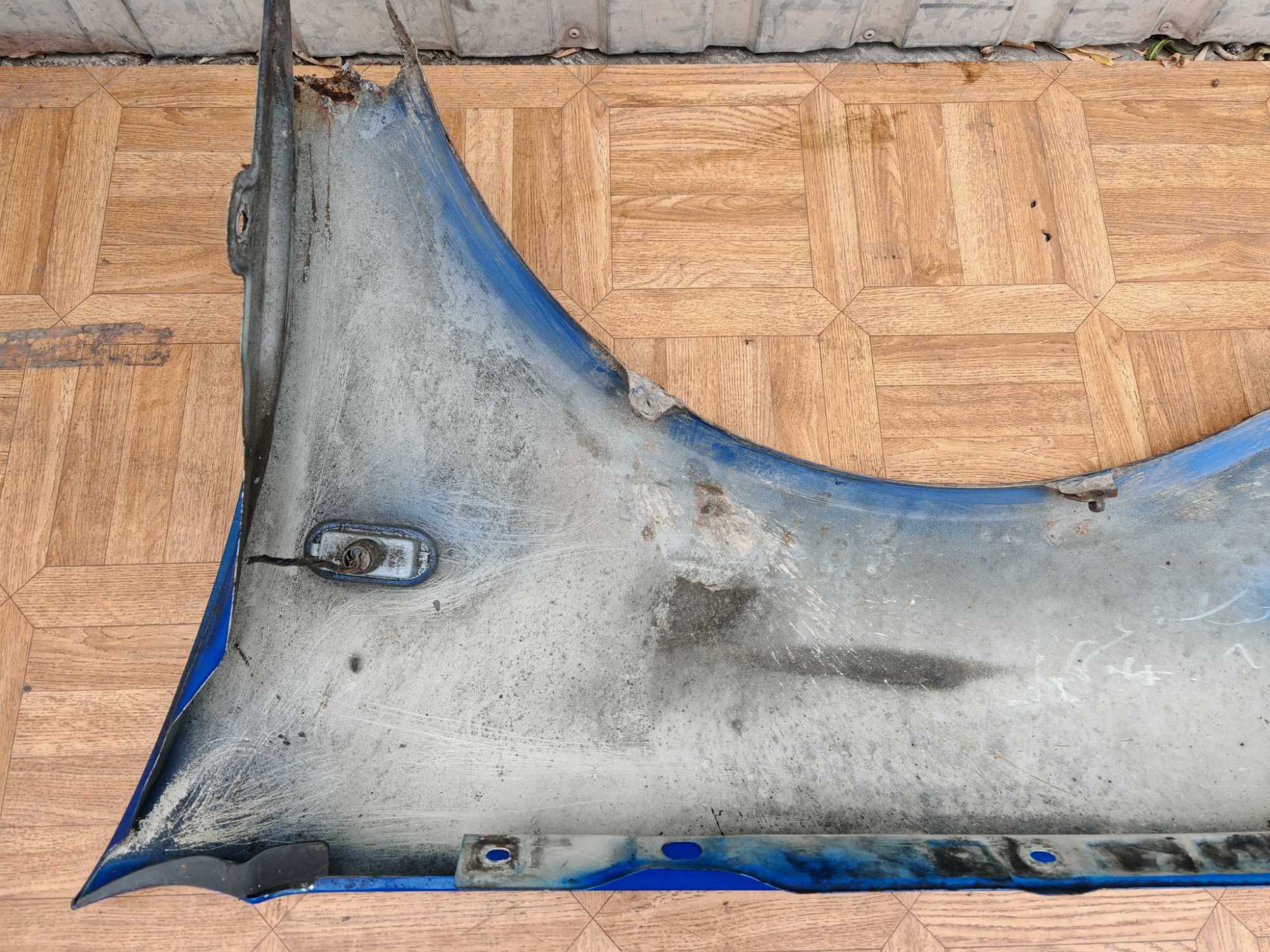 VW Golf IV Błotnik prawy przód PP