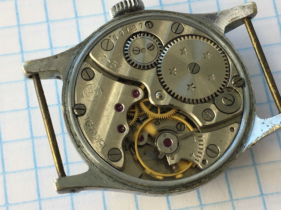 Часы механические Победа красная 12 СССР рабочие