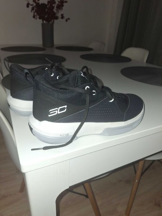 NOWE Buty Under Armour