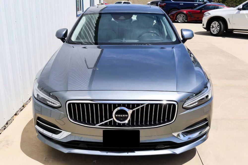 Volvo S90      2018