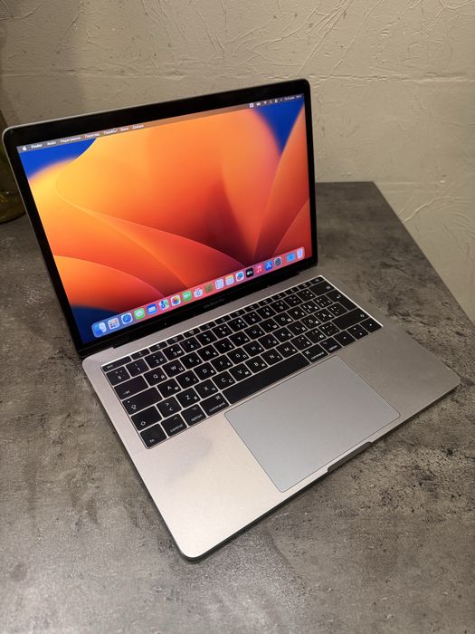 MacBook pro, 2017, 16гб