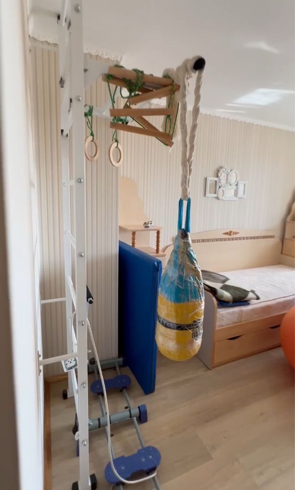 Оренда 2 кімн, 2-рівневої квартири у новобудові в Рясне-1