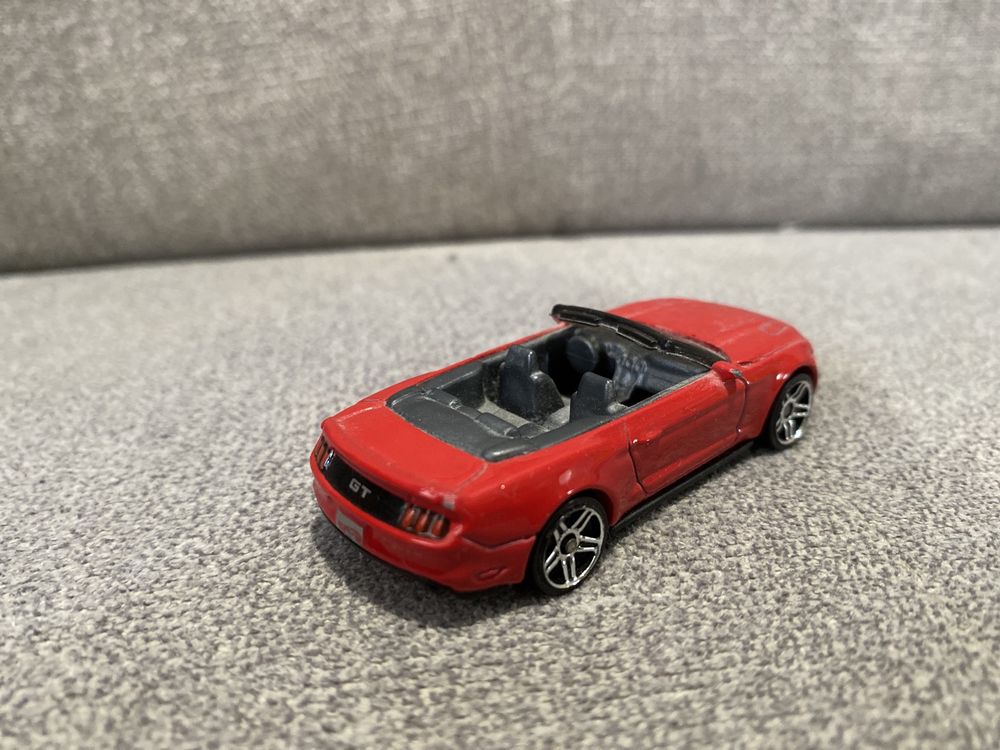 Hot wheels Ford Mustang GT Convertible