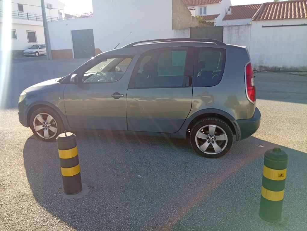 Vendo Skoda Roomstre 2007 5 lugare preço negociável s diesel