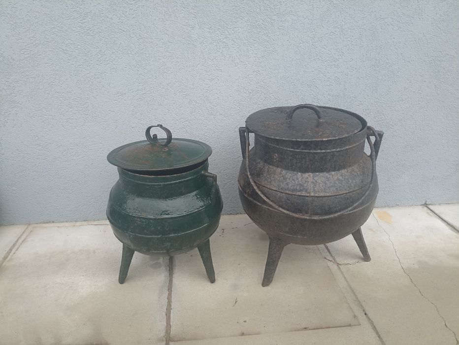 Panelas ferro antigas