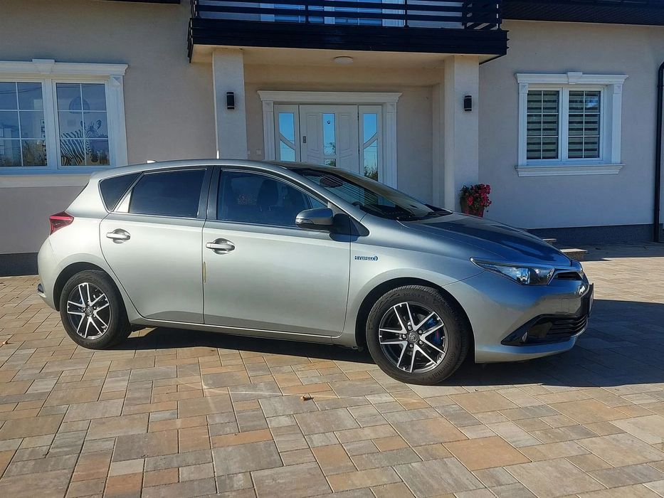 Toyota Auris 1.8 hybryda,kamera,pełen serwis, MAŁY udokumentowaany przebieg