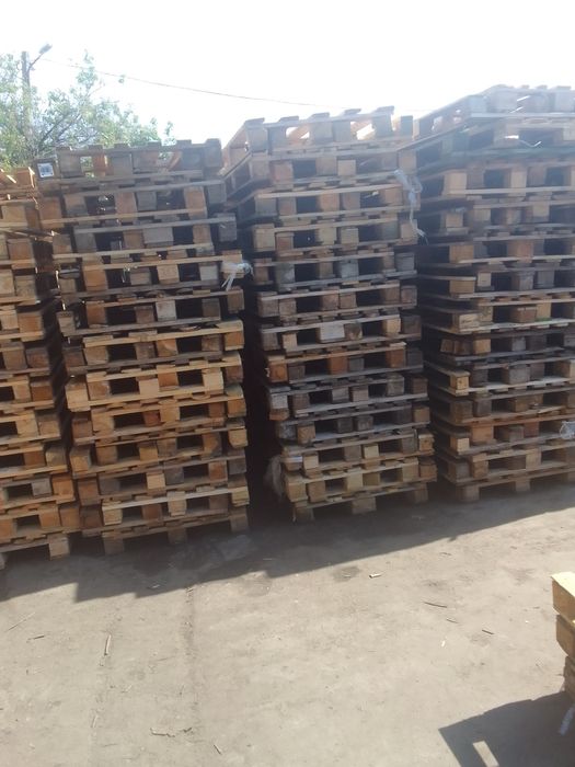 Продаж дерев'яні піддони ціни помірні