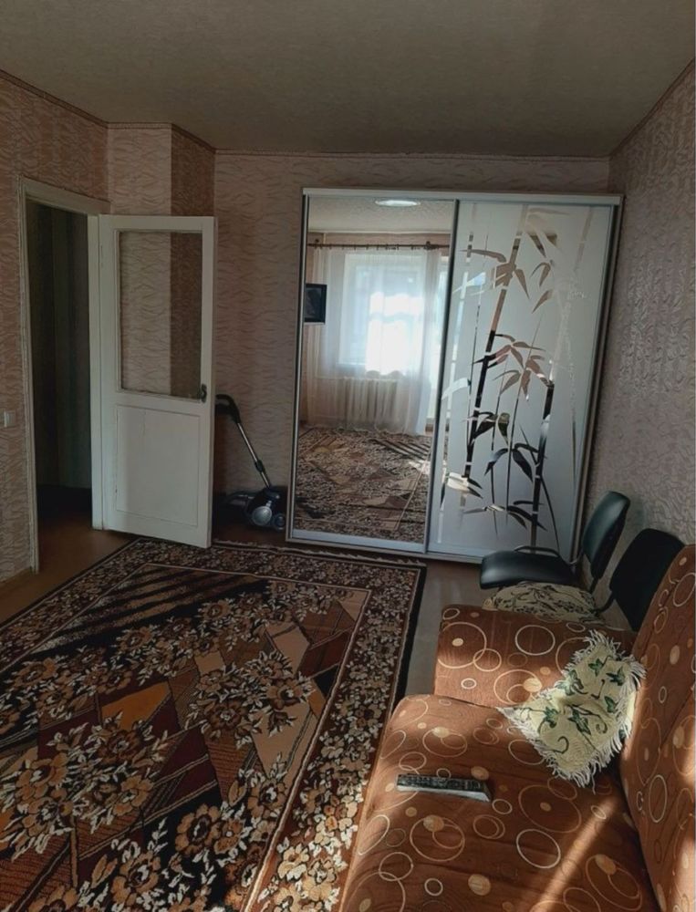 Продам квартиру центр Паркова