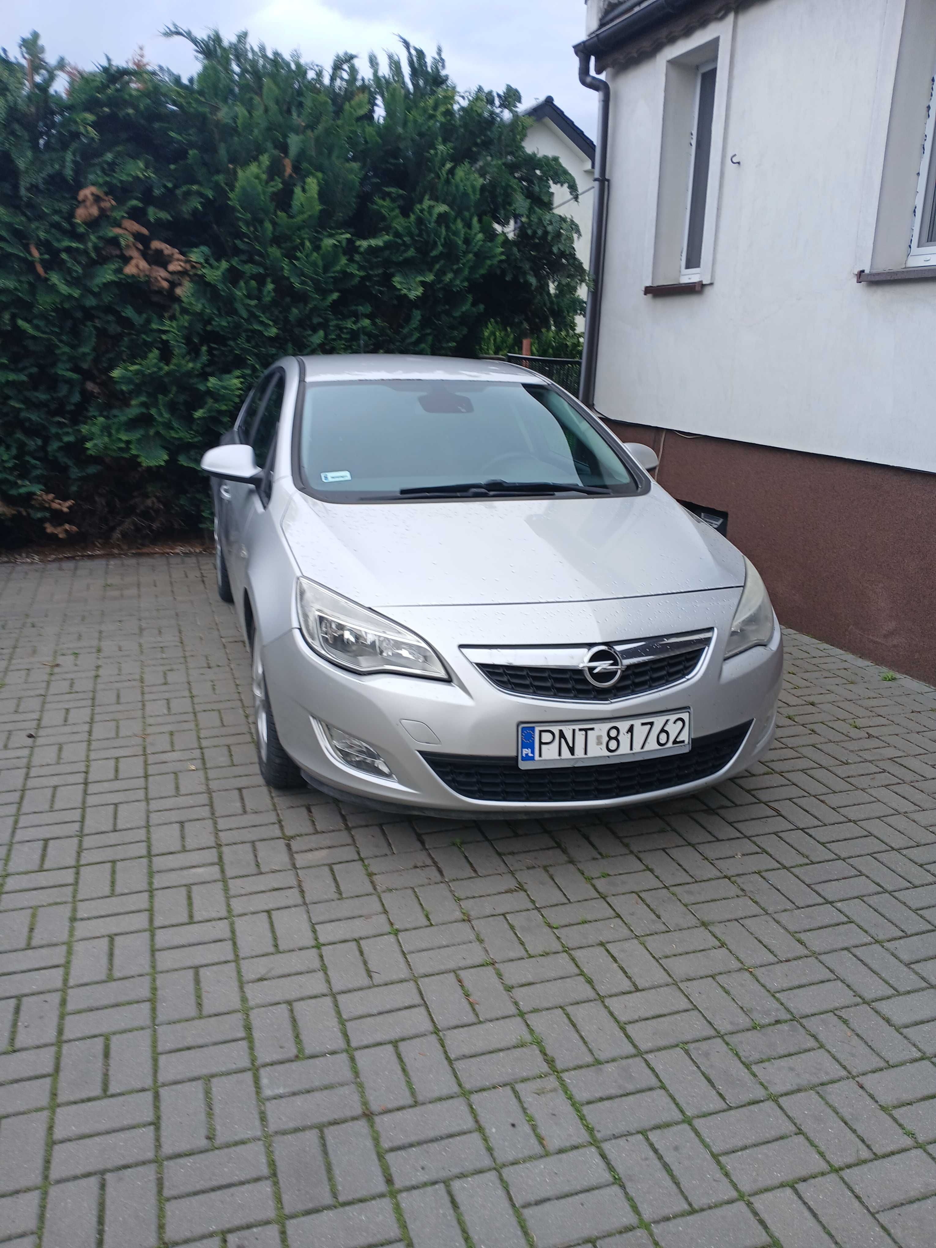 Opel Astra J 1.7 CDTI