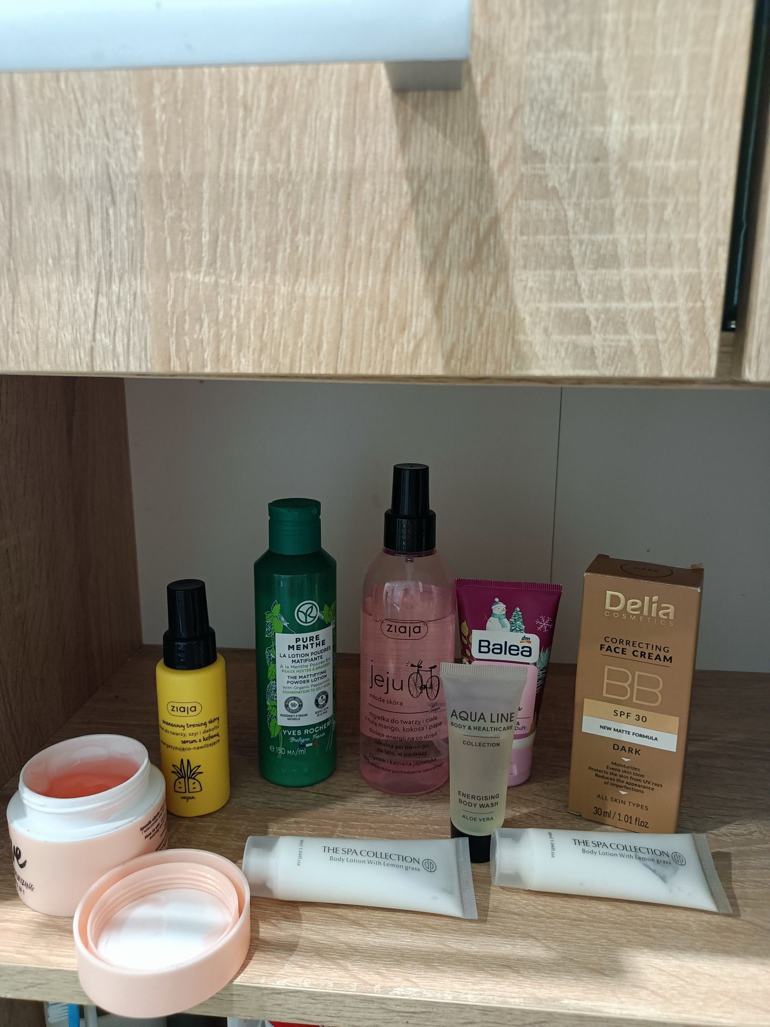 Zestaw kosmetyków 28 szt. Ziaja, Yves Rocher, Bourjois, Isana, Eveline
