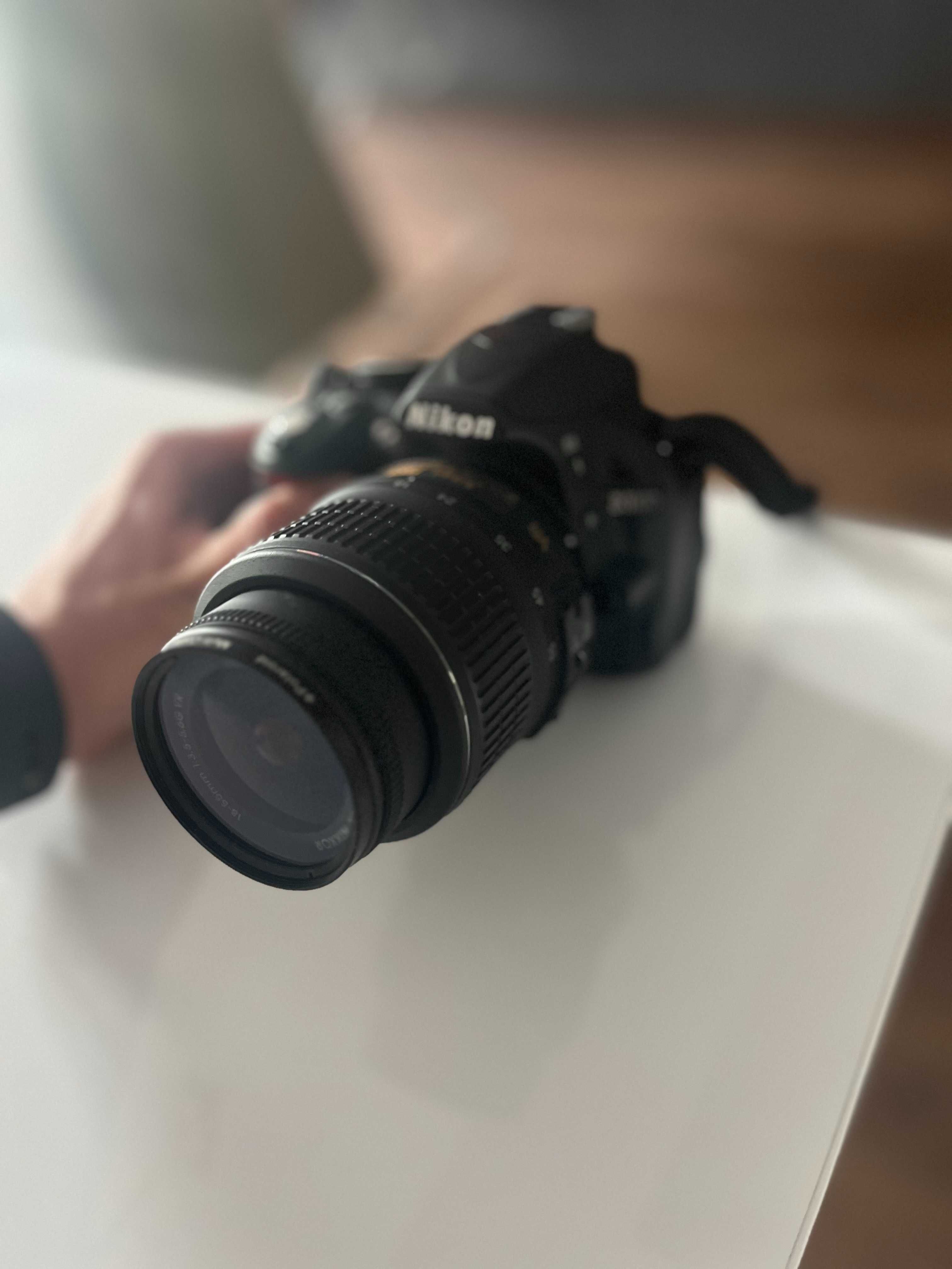 Lustrzanka Nikon D3100 korpus + obiektyw