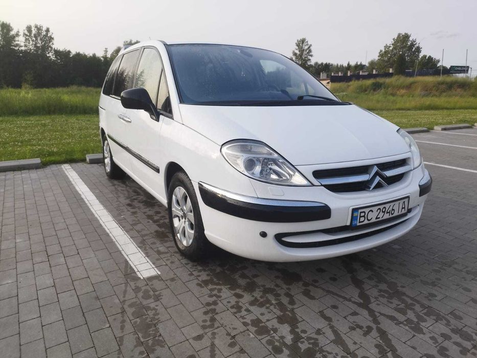 Citroen C8. ( Мінівен)