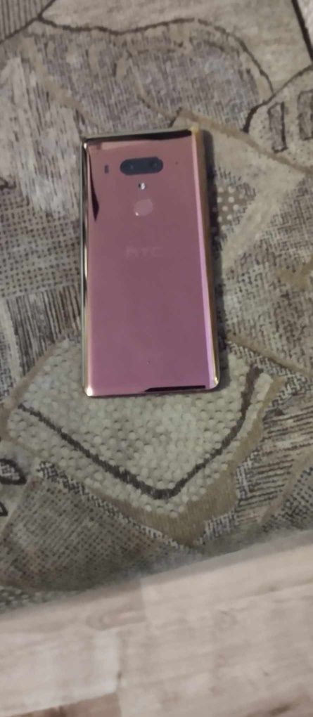 Sprzedam telefon HTC U12+