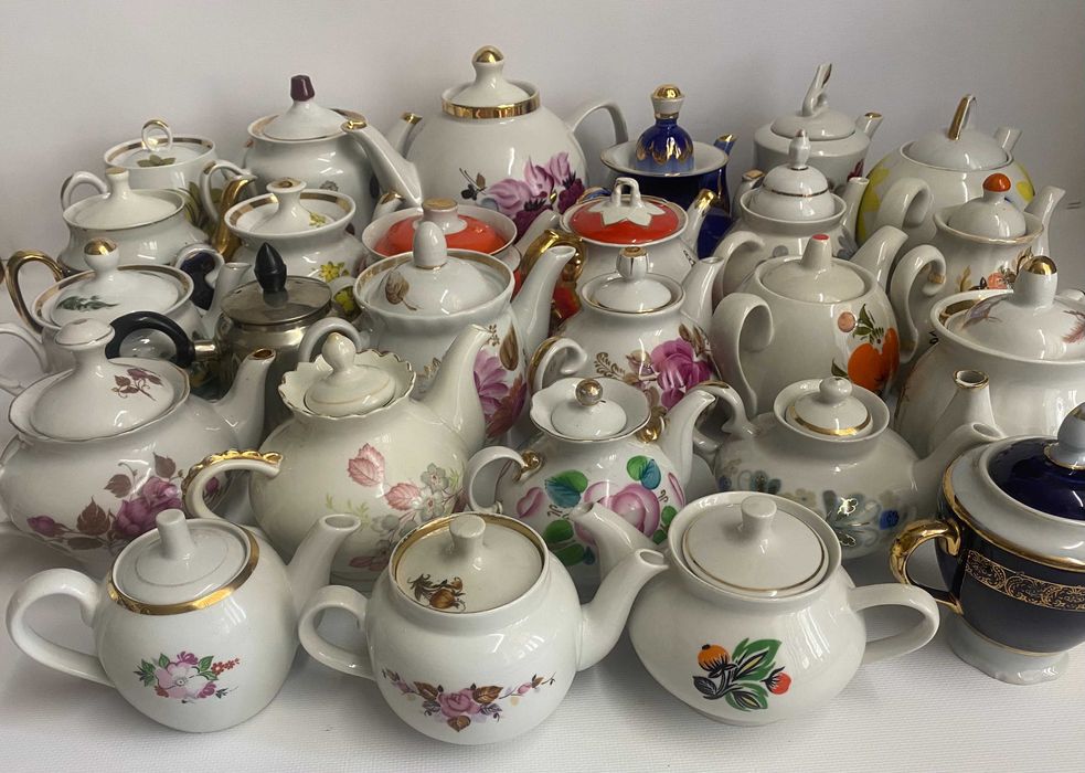 Посуда фарфоровая Чайники