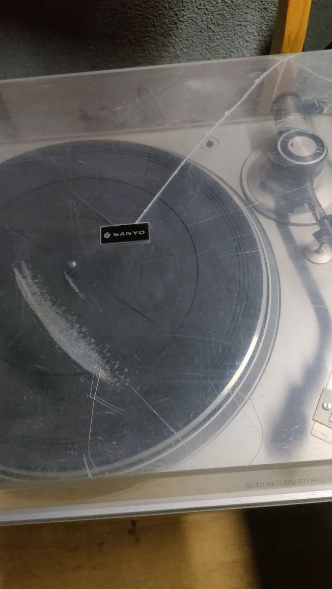 Sanyo TP 20 gramofon