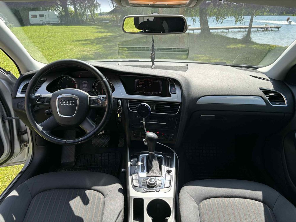 Audi A4 B8 2.0 TDI Automat - multitronic 2011 rok