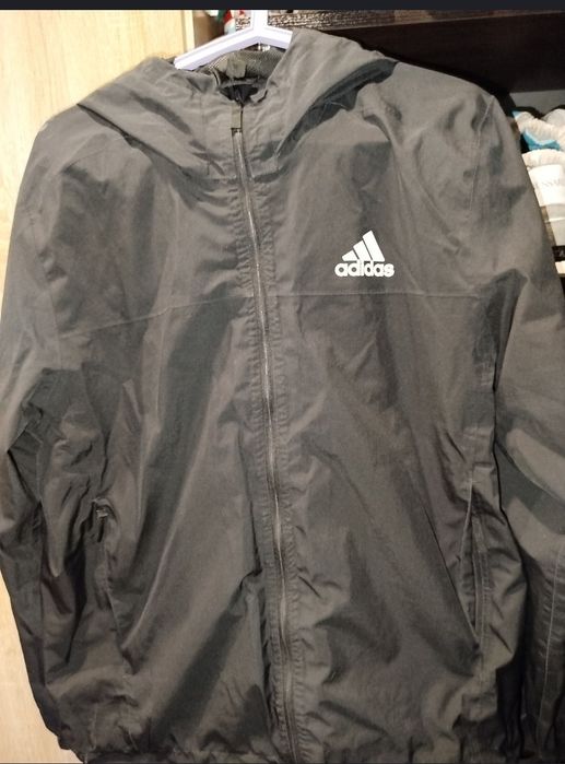 Ветровка мужская фирмы Adidas