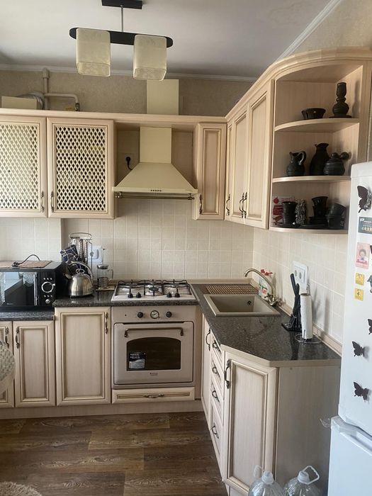 Продам 3 кімнати Покровська/Грушевського