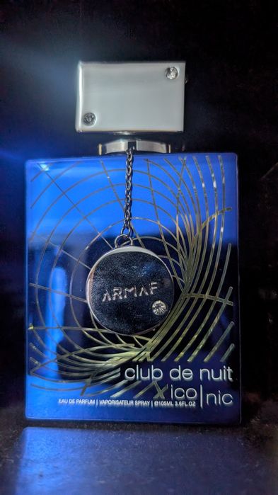 Vários perfumes árabes