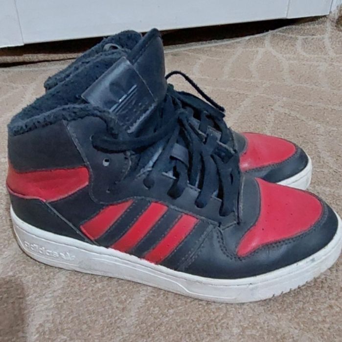 Кросівки зима Adidas шкіра