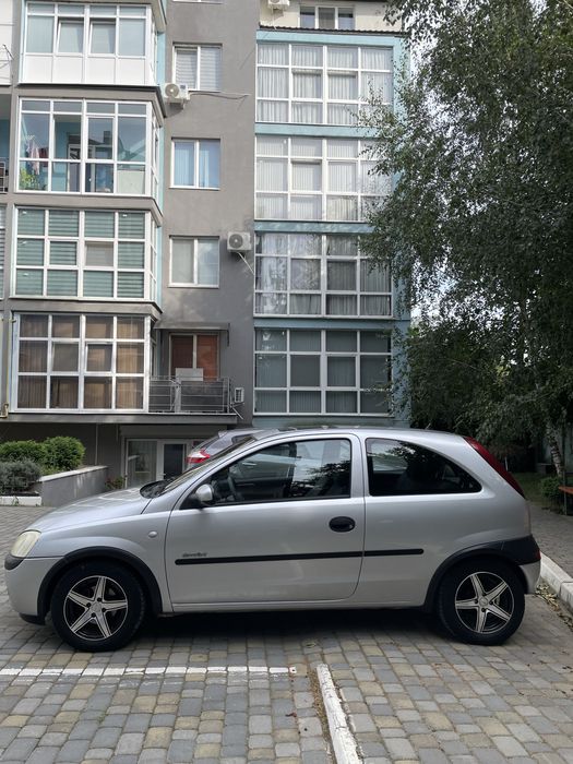 Opel Corsa C 2002 рік