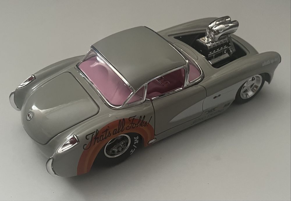 JADA Auto 1957 Chevrolet Corvette Looney Tunes Królik Bugs 1:24