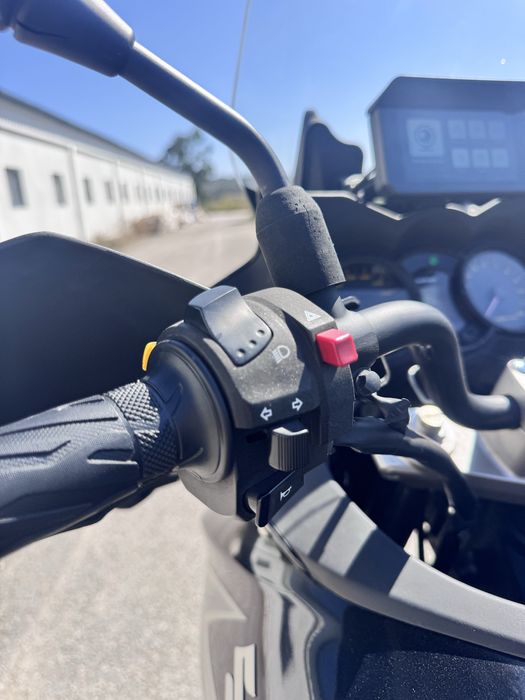 SUZUKI V-STROM DL650 nacional poucos km